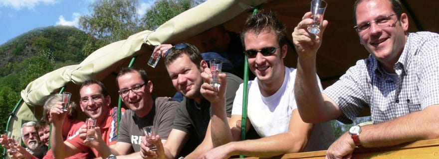 Excursion en bateau et en roulotte au départ de Cochem vers un magnifique village de la Moselle