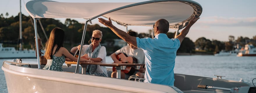 Sydney : Location de bateaux électriques à partir de Cabarita Point