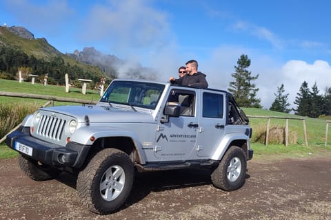 East tour Santana 4x4 VIP Wrangler tour 8h trip