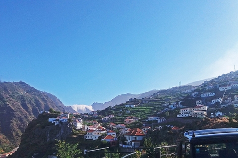 Excursión Oeste - Porto Moniz Excursión VIP en 4X4 Wrangler 8h de viajeDesde Funchal: Excursión Privada en 4x4 por el Oeste de Madeira