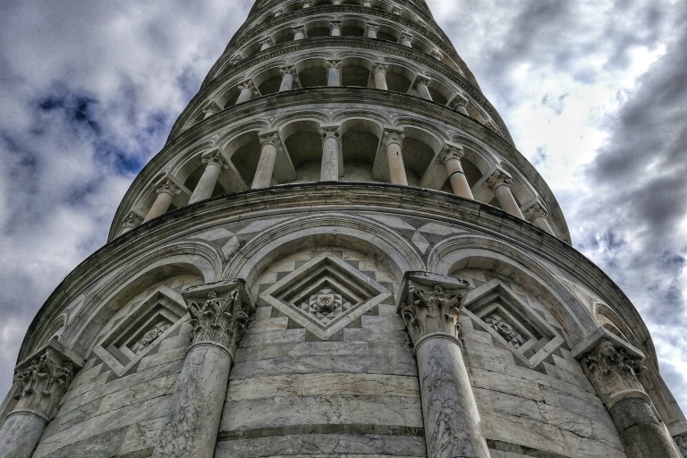 Au départ de La Spezia : Excursion à terre à Pise et Cinque TerreVisite guidée de Pise avec billet pour la Tour penchée