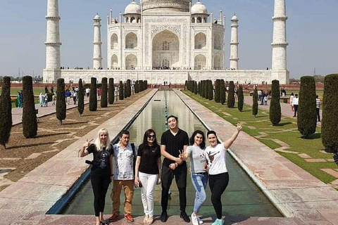 Excursão de um dia com tudo incluído ao Taj Mahal, Forte de Agra e Baby TajDe Deli: carro particular com ar condicionado, motorista, guia e taxas de entrada