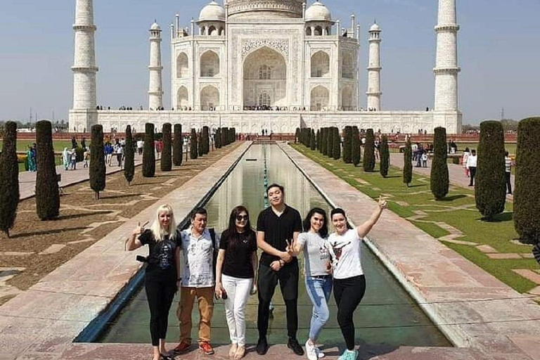 Excursão de um dia com tudo incluído ao Taj Mahal, Forte de Agra e Baby TajDe Deli: carro particular com ar condicionado, motorista, guia e taxas de entrada