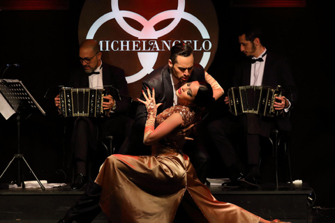 Buenos Aires: Live Michelangelo Tango &amp; Folklore Show Bilet wstępuPokaz z miejscami dla VIP-ów, kolacją i napojami