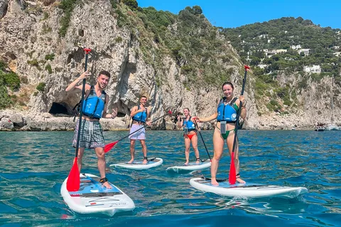 Capri: Grotter og strande på paddleboard-tur. Fotos inkluderet