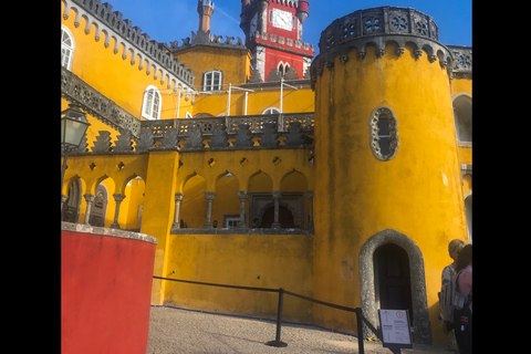 Lisboa: Excursión de un día al Palacio de la Pena, Sintra, Cascais y Cabo Roca