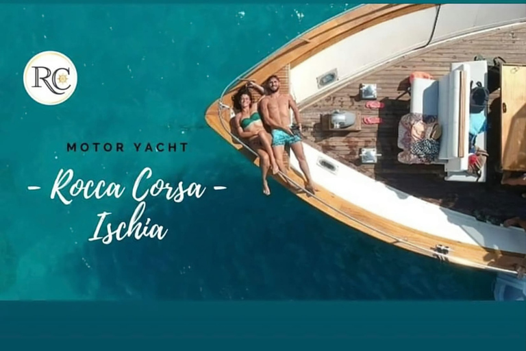 Forio : Tour de l'île d'Ischia en bateau avec déjeuner local et baignade