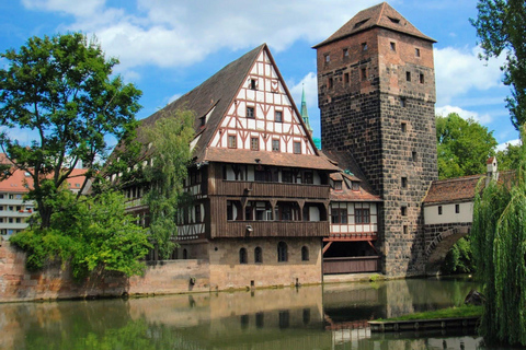 Nuremberg: Ao longo do Pegnitz pela Cidade Velha Tour guiado por você mesmo