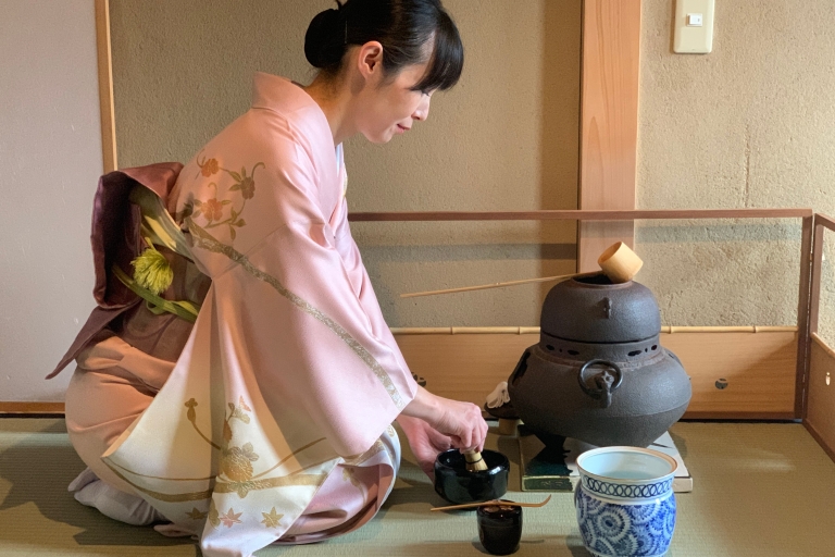 Kioto: ceremonia parzenia herbaty z osobistym akcentemGrupowa i wciągająca ceremonia parzenia herbaty