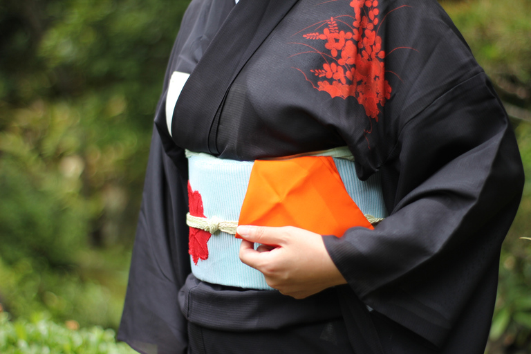 Cérémonie du thé à Kyoto avec une vue imprenable sur le jardinCérémonie de thé privée au Garden Teahouse