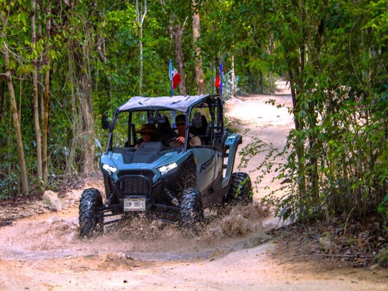 Razor-Off-Road-Abenteuer zu den Jade-Höhlen mit Beach Club