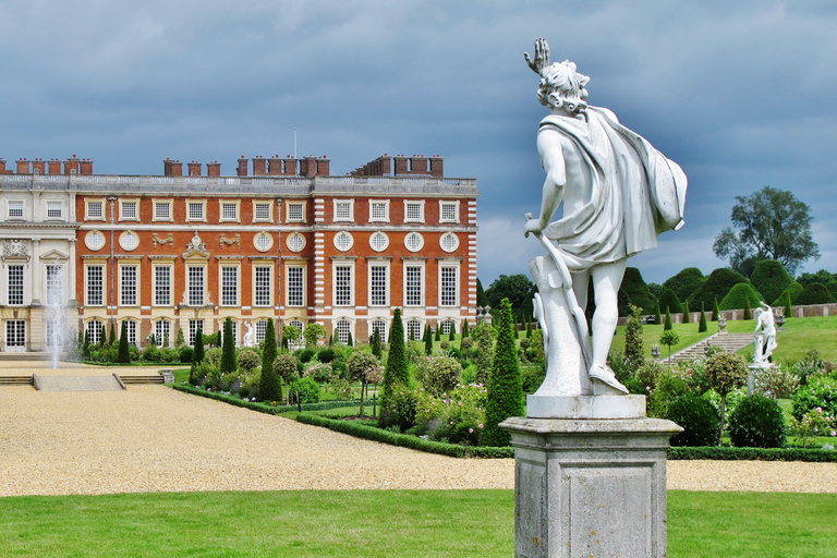 Depuis Londres : Skip-the-Line Hampton Court Palace w/ Guide4,5 heures : Palais de Hampton Court