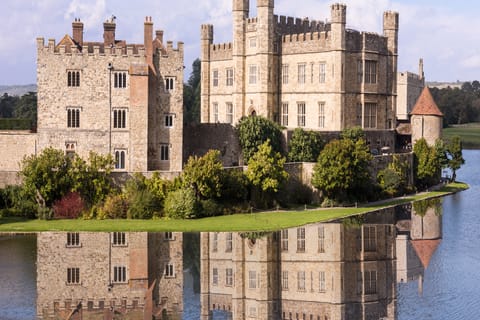 From London: Leeds Castle and Canterbury Cathedral by Car