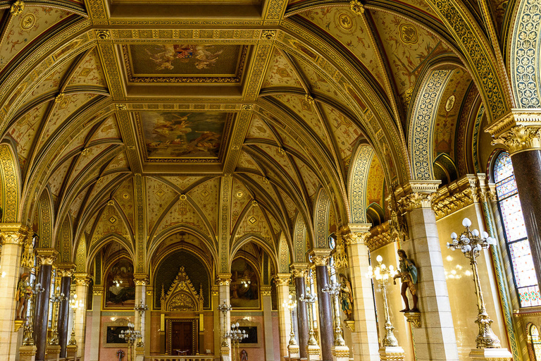 Budapest: Guided Tour of the Parliament Building in Spanish Hungarian Parliament Tour for EU Citizens