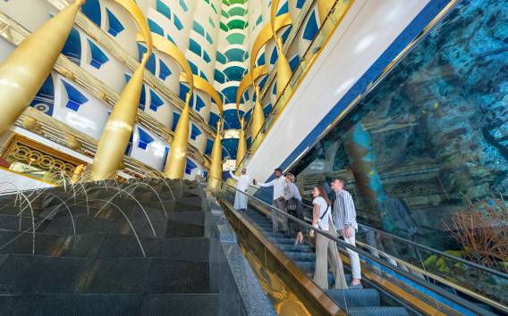 Dubai: Geführte Tour im Burj Al Arab mit Hoteltransfer