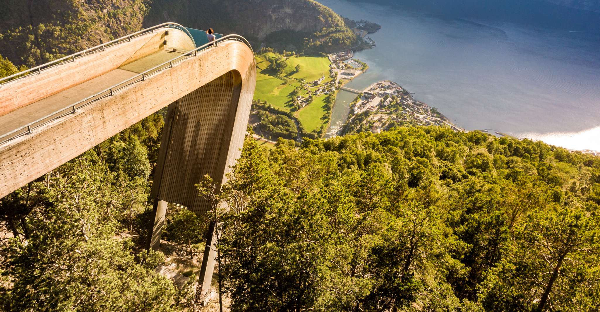 Flam, spettacolare Stegastein Viewpoint Tour con Shuttle Bus - Hizvo