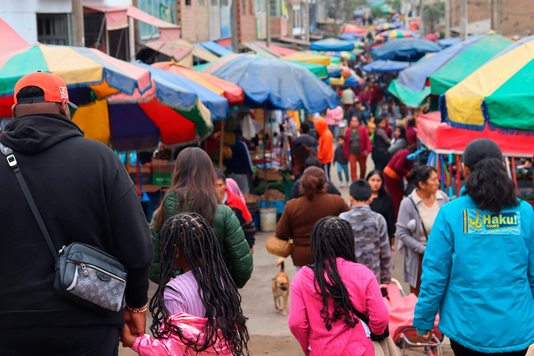 Tour della realtà di Lima: Baraccopoli + Pranzo + Tour della cittàCon il Porto di Callao