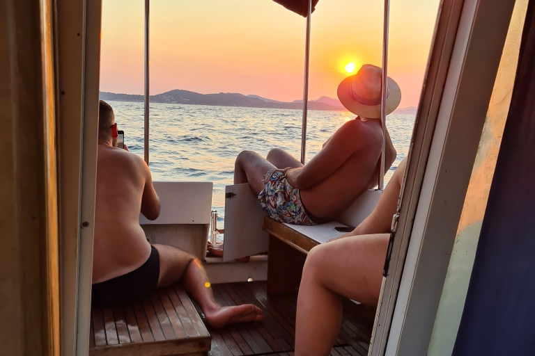 Dubrovnik: Private Sunset on the Sea Cruise with Wine