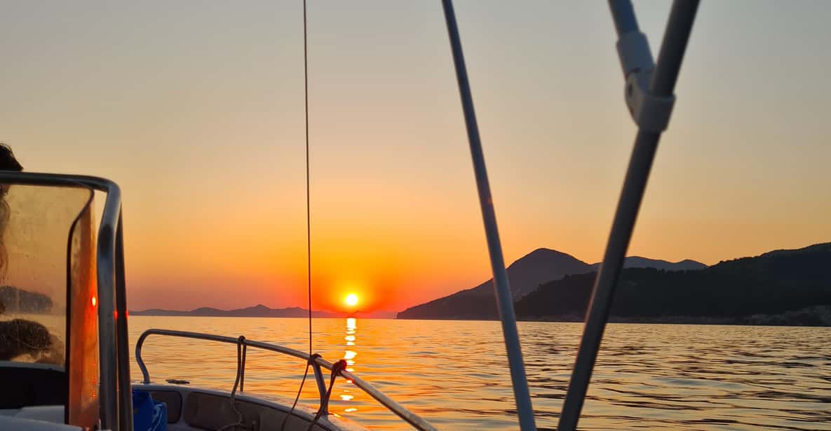 Afbeelding 5 van Dubrovnik: privécruise bij zonsondergang op zee met wijn