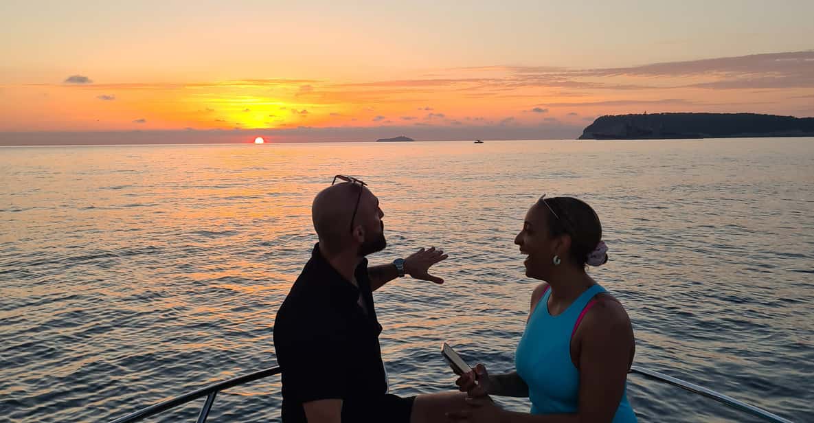 Afbeelding 3 van Dubrovnik: privécruise bij zonsondergang op zee met wijn