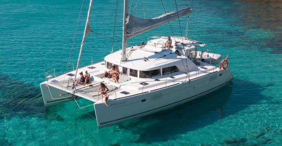 From Adamas: Milos and Poliegos Catamaran Cruise with Lunch