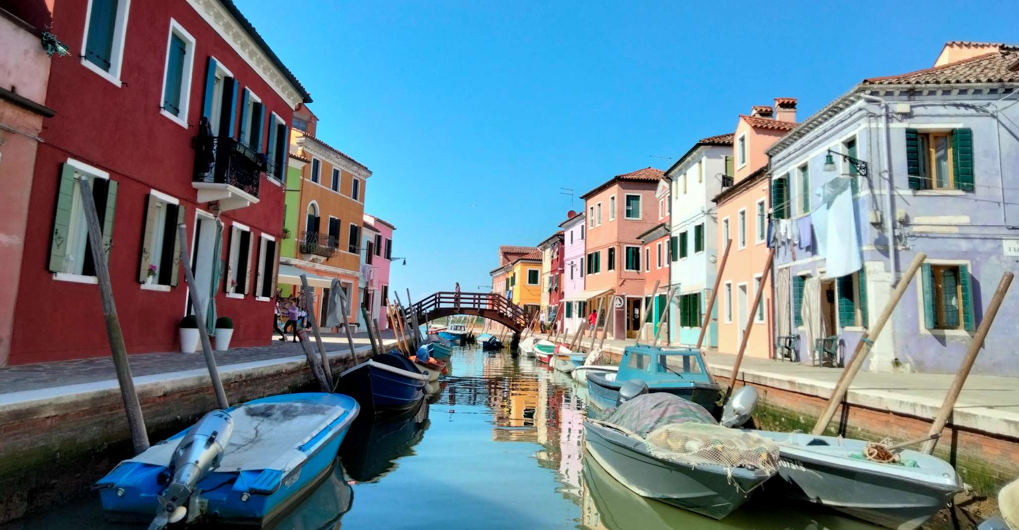 Venice: Murano & Burano Private Boat Tour with Hotel Pickup