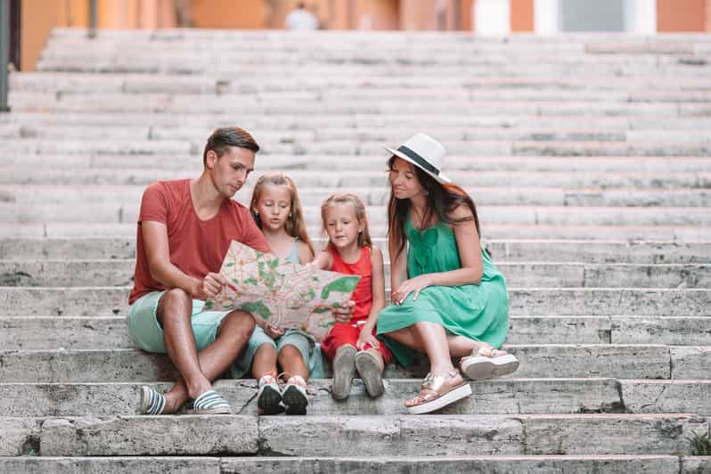 Фэмили триумф. ��хдшиник Рим Фэмили. Roman Holiday. Square of Family friendliness.
