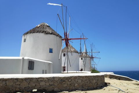 Mykonos: Highlights Walking Tour with a Local