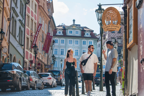 Praga: Tour di un giorno della Città Vecchia, del Castello di Praga e della crociera in barca sul fiumePraga: Ponte Carlo, Castello di Praga e Crociera in barca sul fiume