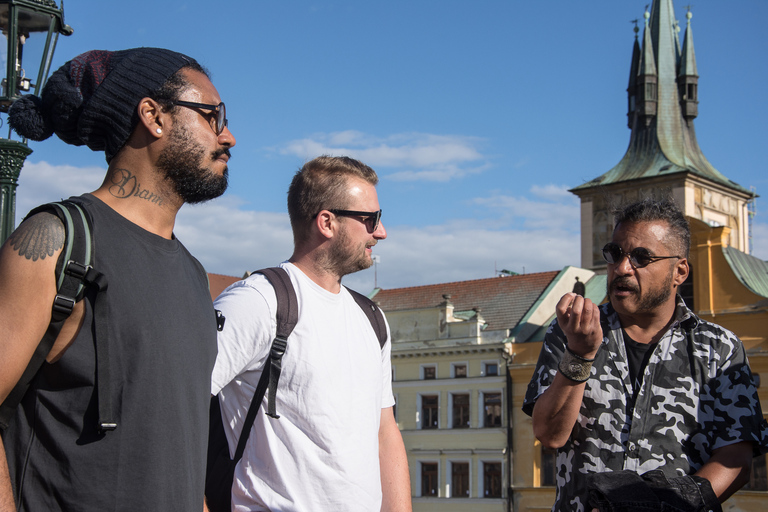 Praga: Tour di un giorno della Città Vecchia, del Castello di Praga e della crociera in barca sul fiumePraga: Ponte Carlo, Castello di Praga e Crociera in barca sul fiume