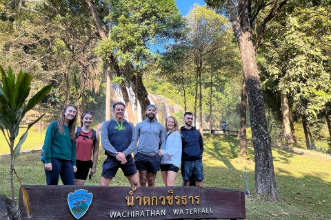 Chiang Mai : Parc national de Doi Inthanon et sanctuaire des éléphantsVisite de groupe avec ramassage à l'hôtel