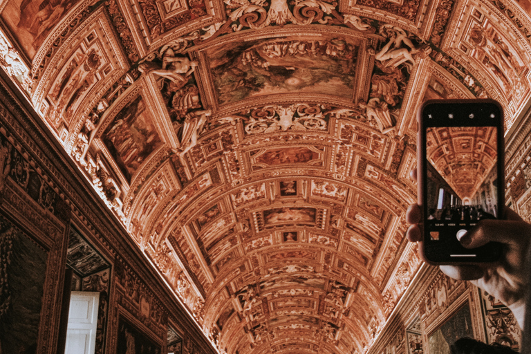 Rome: Early Vatican Museums, Sistine Chapel & Basilica Tour Early bird Vatican | Small group English tour