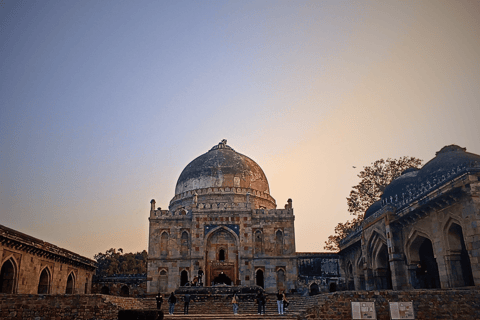 Delhi: Wycieczka rowerowa z przewodnikiem Hazrat Nizamuddin Basti z piknikiem