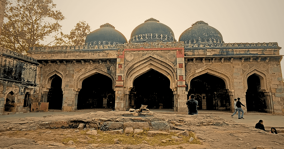 Delhi: Wycieczka rowerowa z przewodnikiem Hazrat Nizamuddin Basti z ...