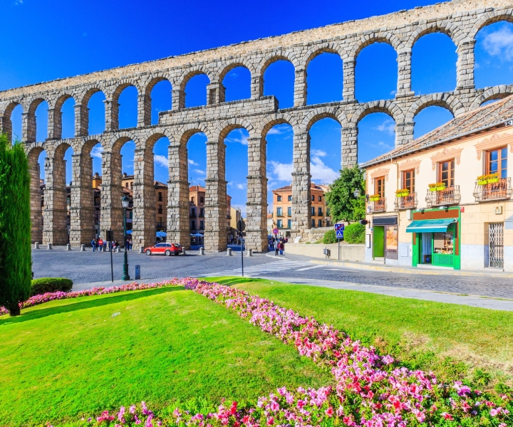 Segovia: Private Guided Tour with Flexible Route