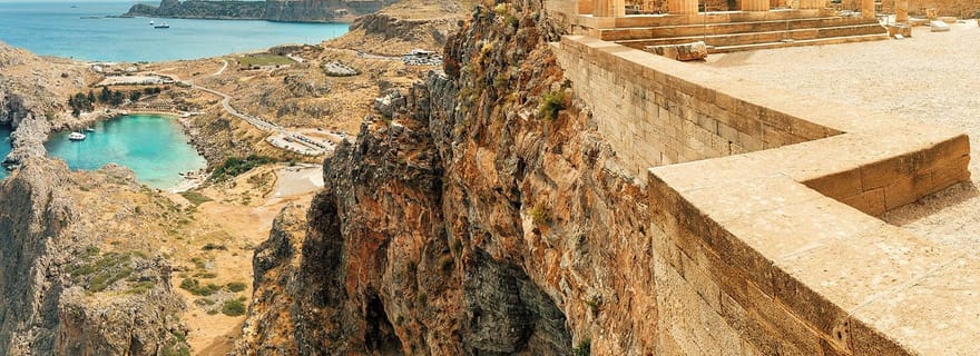 Depuis Rhodes : Lindos transfert aller-retour en bus avec temps libre.