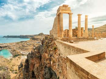 Depuis Rhodes : Lindos transfert aller-retour en bus avec temps libre.