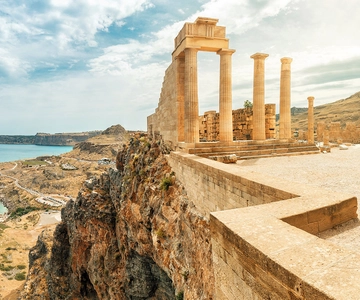 Depuis Rhodes : Lindos transfert aller-retour en bus avec temps libre.