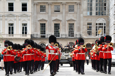 伦敦家庭友好徒步之旅和有趣的活动2 小时：伦敦亮点家庭游