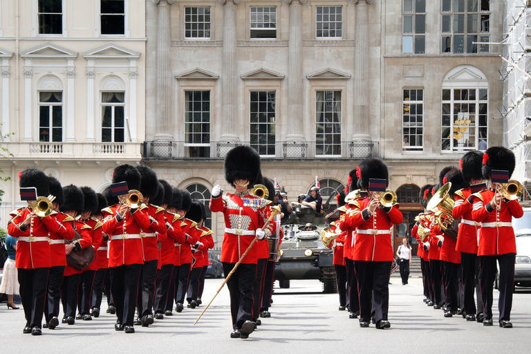 伦敦家庭友好徒步之旅和有趣的活动2 小时：伦敦亮点家庭游