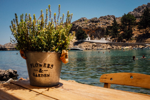 Från Rhodos: Lindos tur-retur busstransfer med fri tidRhodos: Bussresa till Lindos tur och retur med fri tid