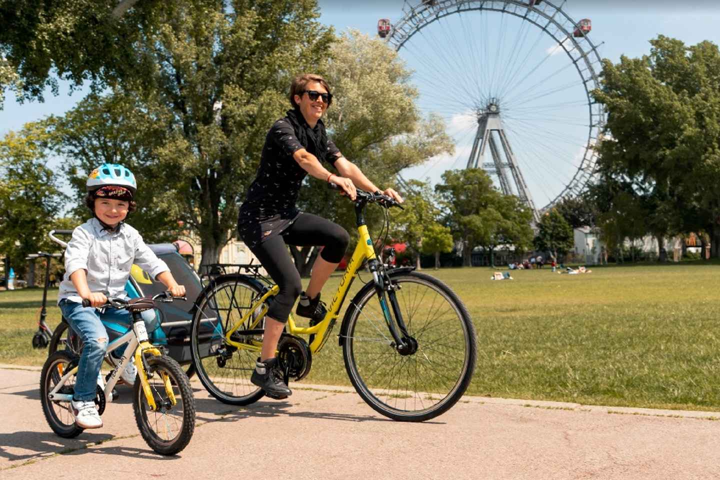 Vienna: Customizable Private Bike Tour