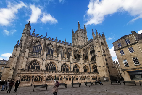 Z Southampton: jednodniowa wycieczka z przewodnikiem po Stonehenge i Bath