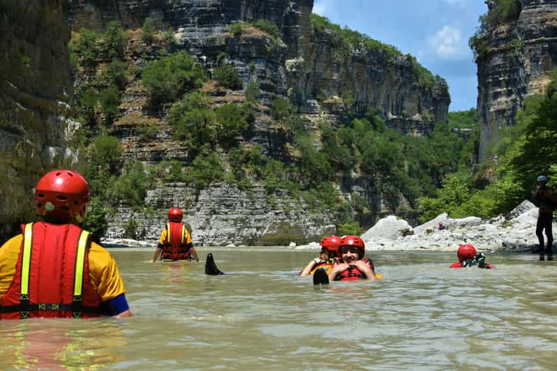 Desde Berat Excursión a los Cañones de Osumi con almuerzo | GetYourGuide