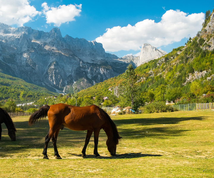 Desde Shkoder: Viaje de 2 días a Theth con alojamiento