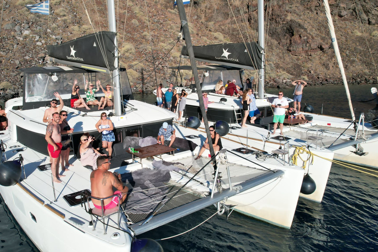 Santorini: Catamaran Cruise with Lunch, Drinks, & Oia Visit