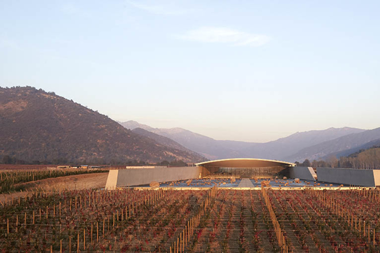 Santiago: begeleide VIK-wijnmakerijtour met proeverij en hotelovernameSantiago: begeleide VIK Winery Tour met proeverij en hotelovername