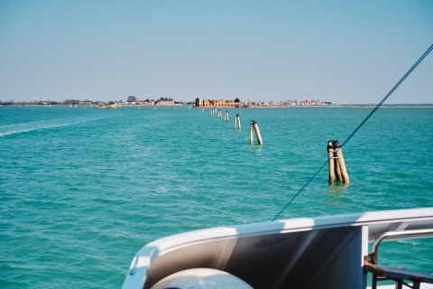 From Venice: Murano and Burano Panoramic Boat Tour Venice: Panoramic Boat Tour to Murano & Burano