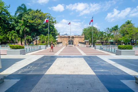 From Bávaro or Punta Cana: Santo Domingo Highlights Tour