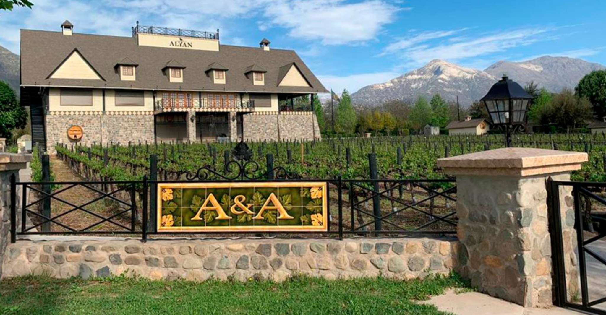 Santiago, Tour des caves du coucher du soleil avec dégustation de vin et dîner - Hizvo